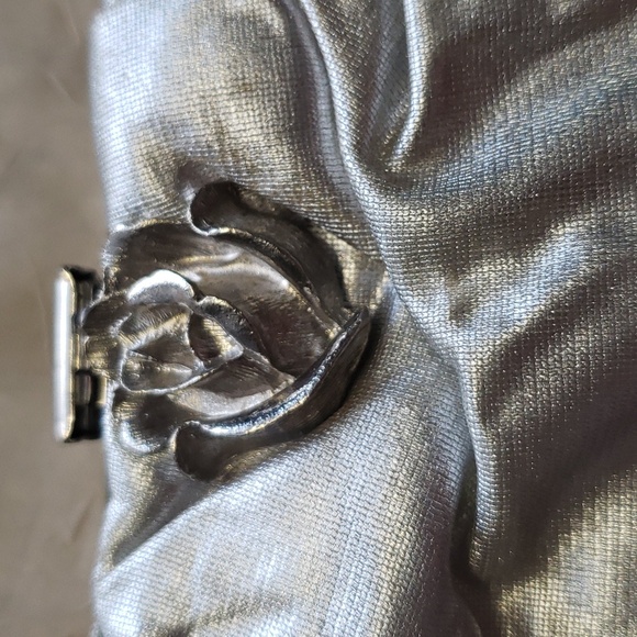 Vintage Beautiful Silver Clutch Evening Bag. - Picture 3 of 13